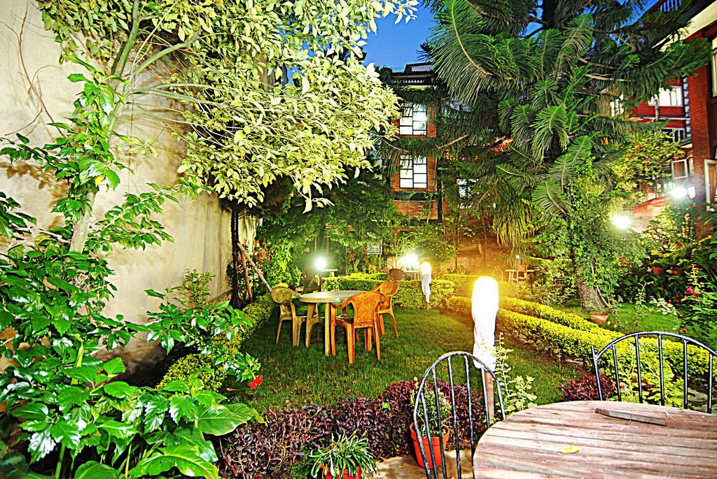 Kathmandu Garden House Hotel Buitenkant foto